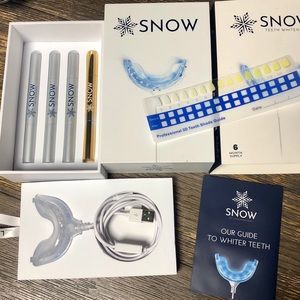 Snow ❄️ Teeth whitening all in one kit.
